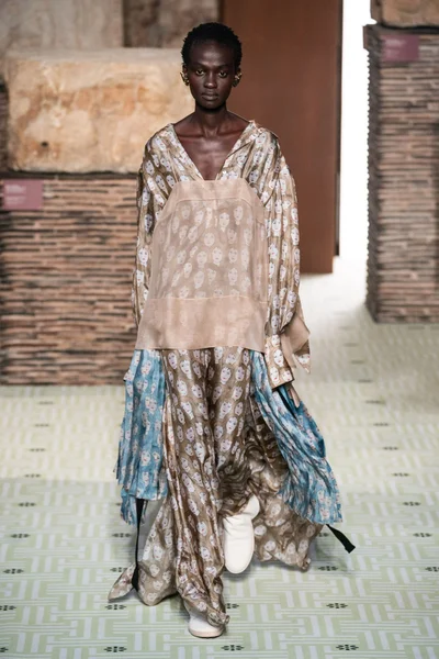 Look 57